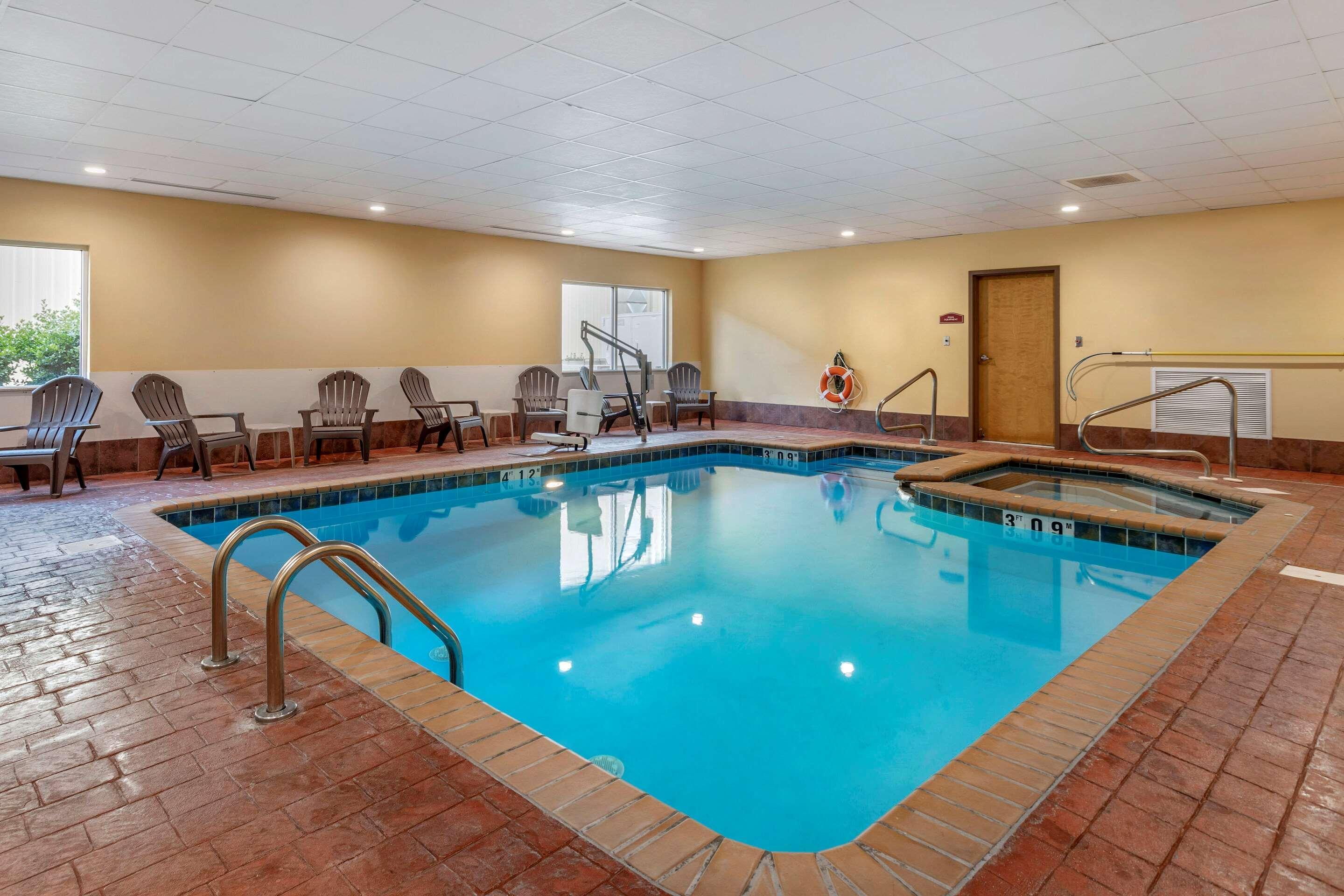 Comfort Suites Florence Shoals Area Екстериор снимка