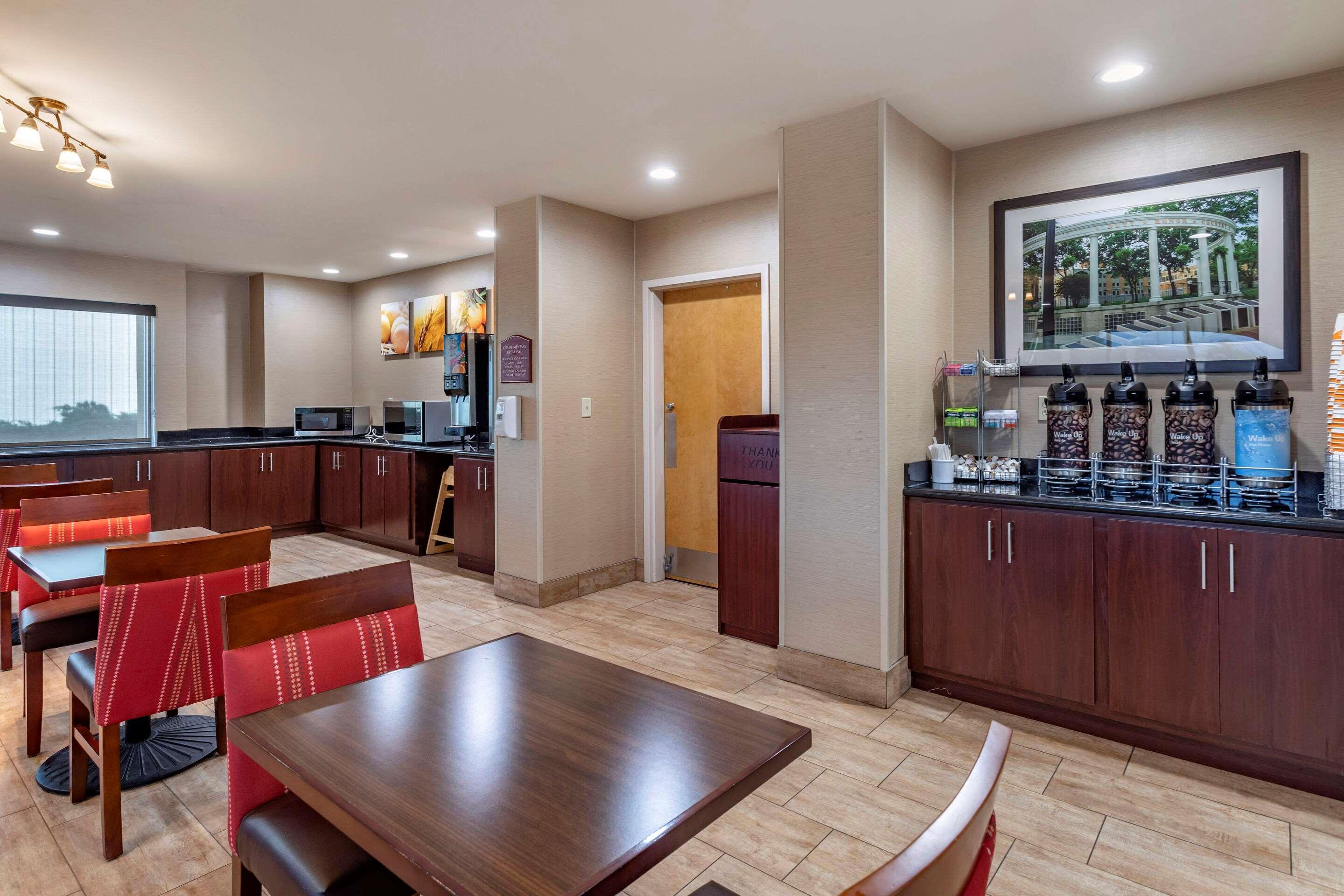 Comfort Suites Florence Shoals Area Екстериор снимка